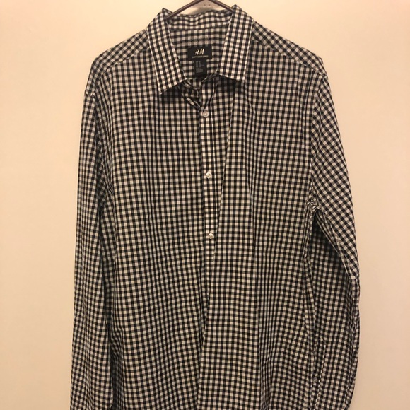 Button up shirt - Picture 1 of 5